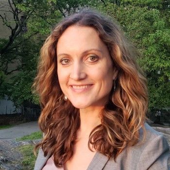 Anna Stratis - a board-certified family physician and ICF-credentialed coach specializing in relationship and purpose-driven career transformation. Photo of Anna Stratis