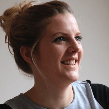 Hannah Salton - Combining experience in executive coaching, business school career consulting, and corporate recruitment, and help people achieve ambitious career goals one step at a time. Photo of Hannah Salton