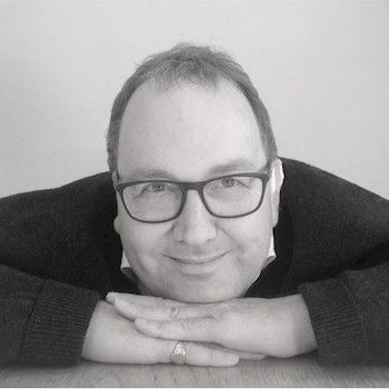 Roger Martin - Helping leaders achieve more, and have greater wellbeing, via the conversations they have with themselves and colleagues. Photo of Roger Martin