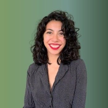 Alysha Chin - Career & Confidence Coach. Empowering people to discover the work they find fulfilling, creating action plans, setting goals, and achieving them. Photo of Alysha Chin